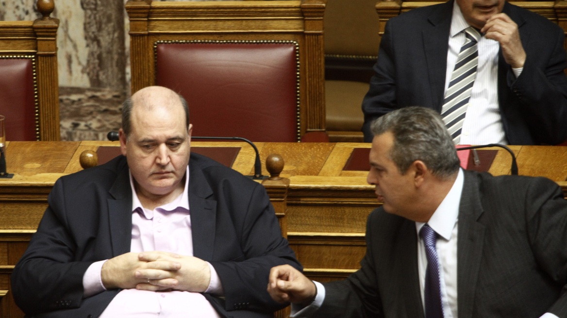 Μετά το διχασμό κυβέρνησης-Εκκλησίας, ο Φίλης χωρίζει ΣΥΡΙΖΑ-Καμμένο